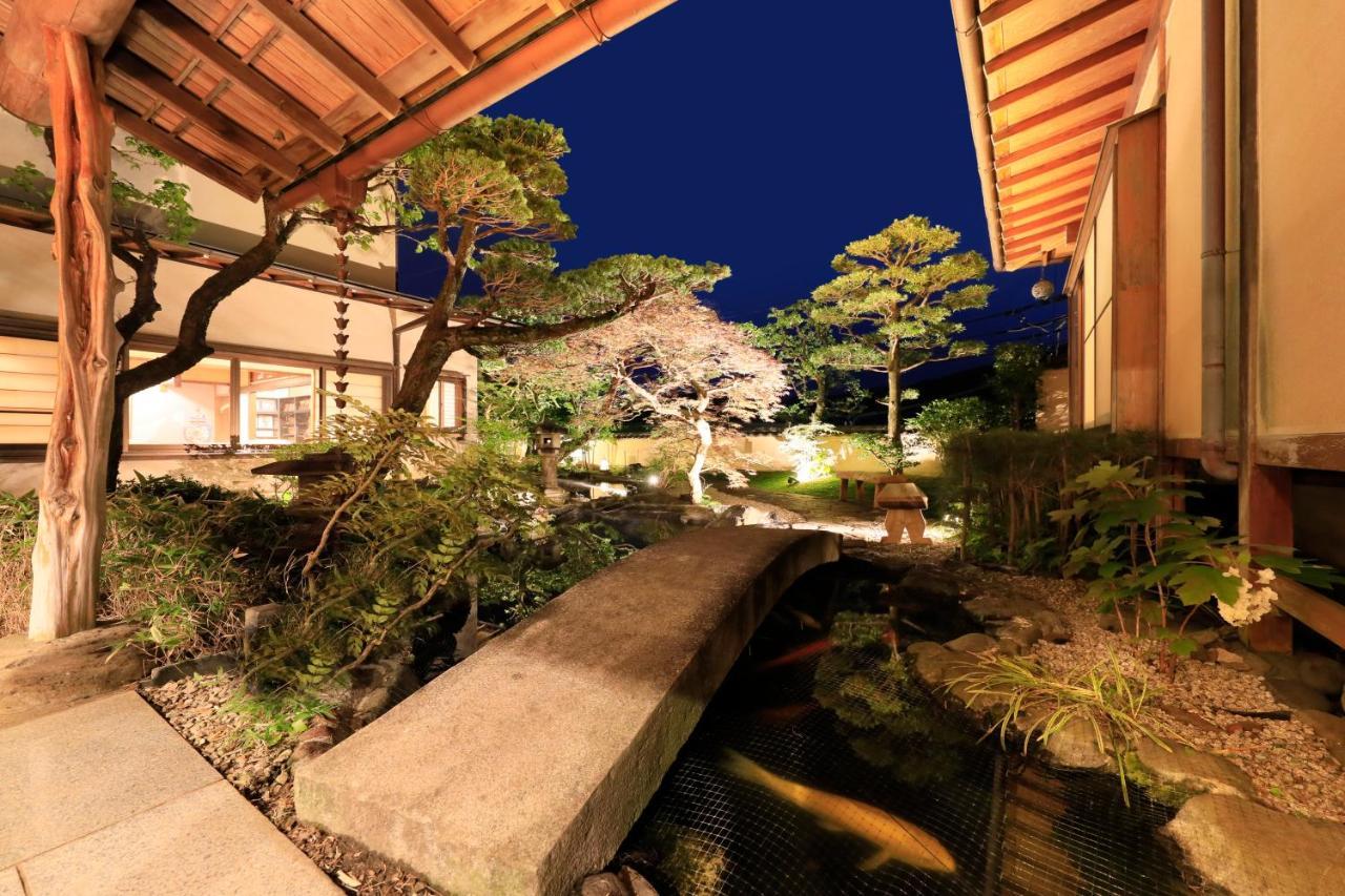 ホテル ゆがわら風雅 湯河原町 エクステリア 写真