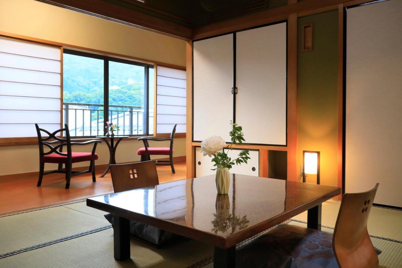 ホテル ゆがわら風雅 湯河原町 エクステリア 写真