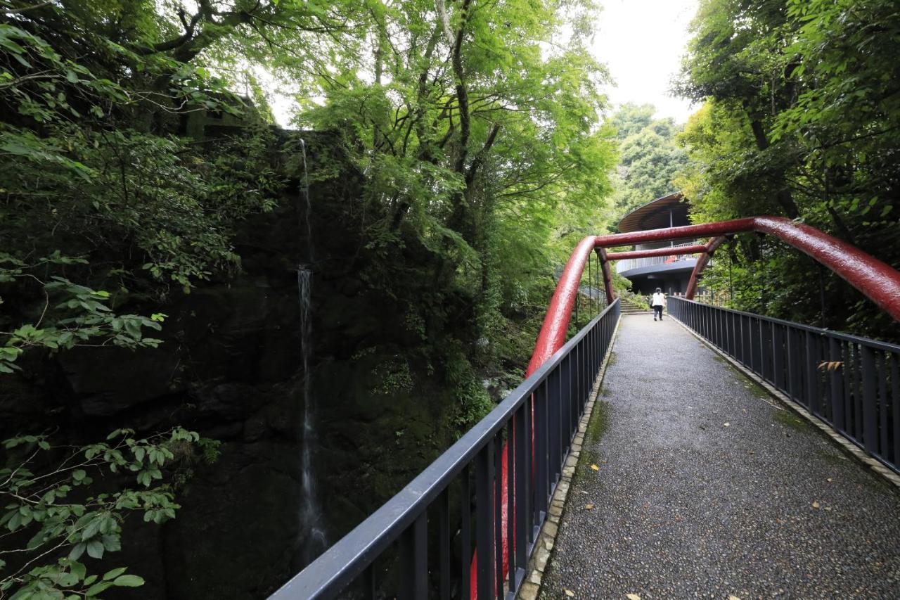 ホテル ゆがわら風雅 湯河原町 エクステリア 写真